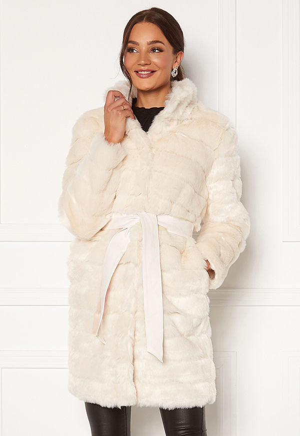 Chiara Forthi Bologna Faux Fur Coat Ivory white