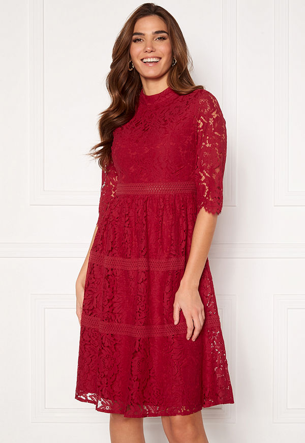 Happy Holly Madison lace dress Red