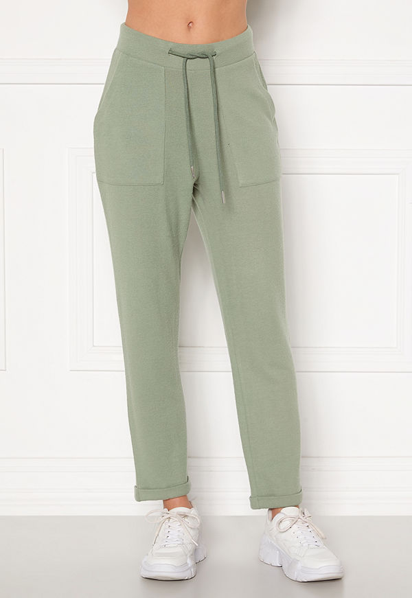 Bubbleroom omönstrade byxor Juno supersoft trousers Green