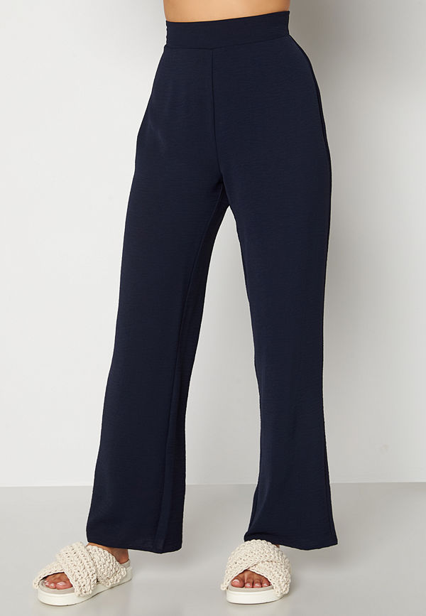 Happy Holly svarta byxor Alma wide pants Dark blue