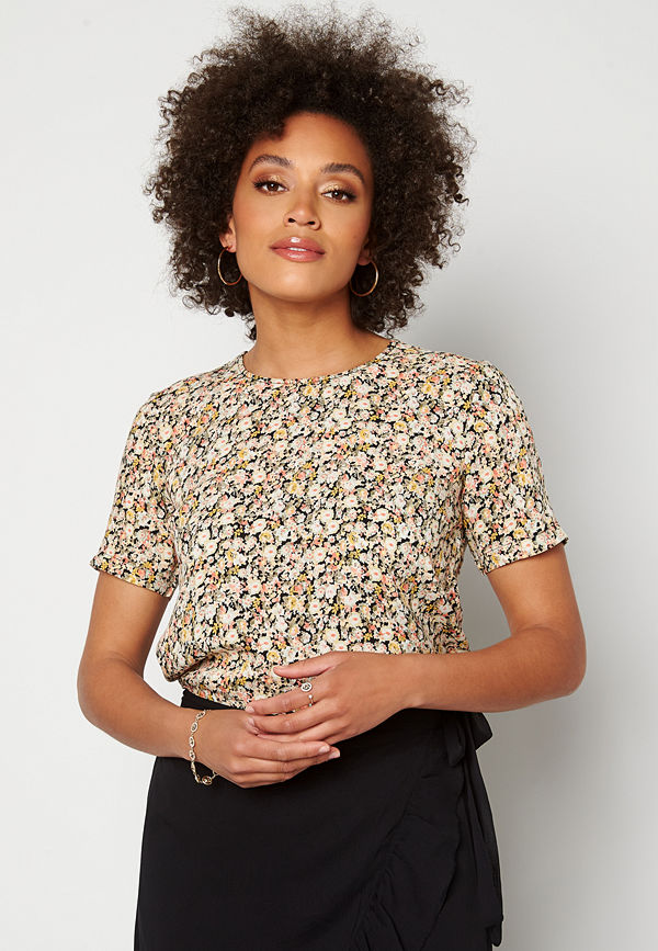 Pieces Nya SS Top Black AOP