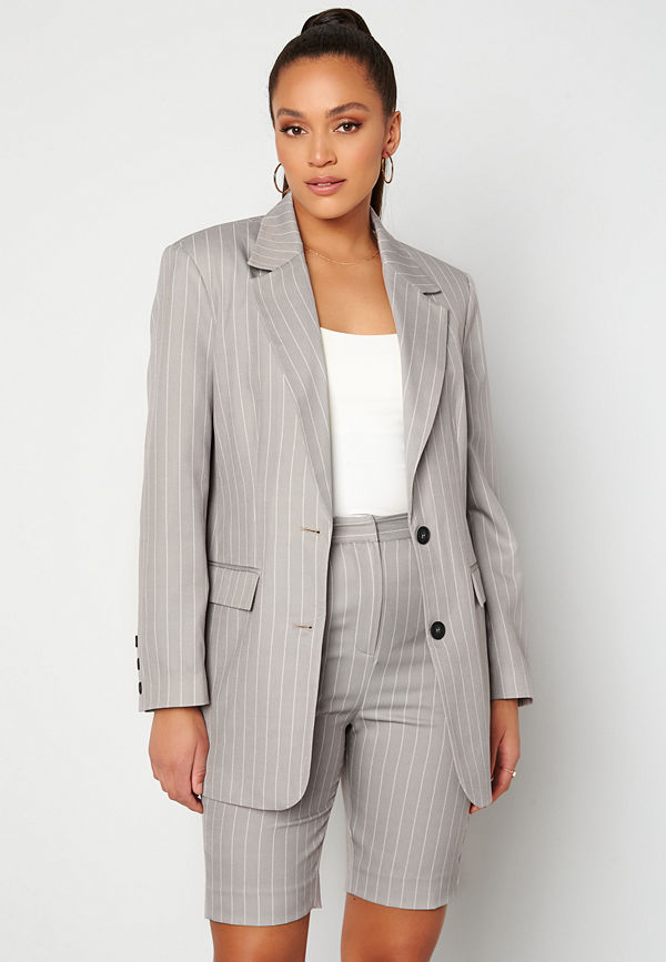 Alexandra Nilsson X Bubbleroom Pinstripe Shorts Grey / Striped