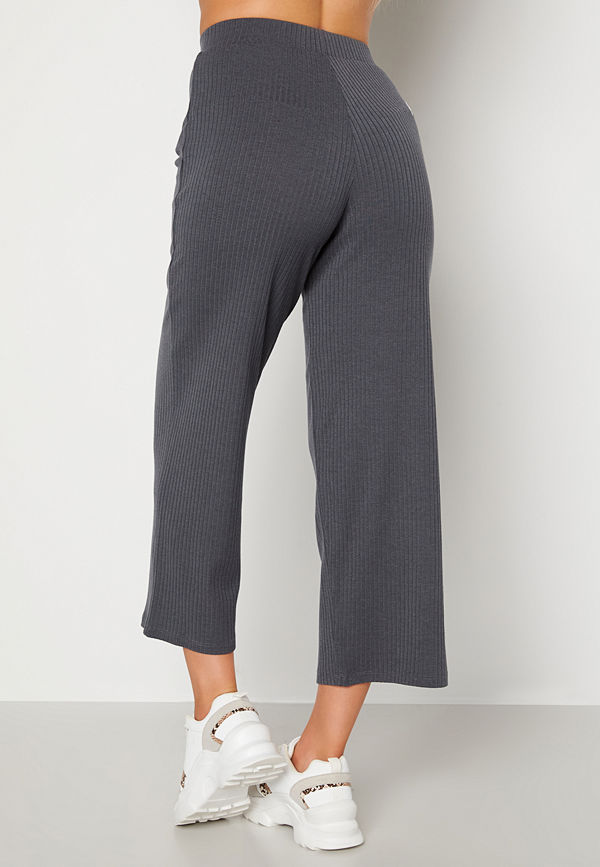 Happy Holly mörkgrå byxor Ruby cropped pants Dark grey melange