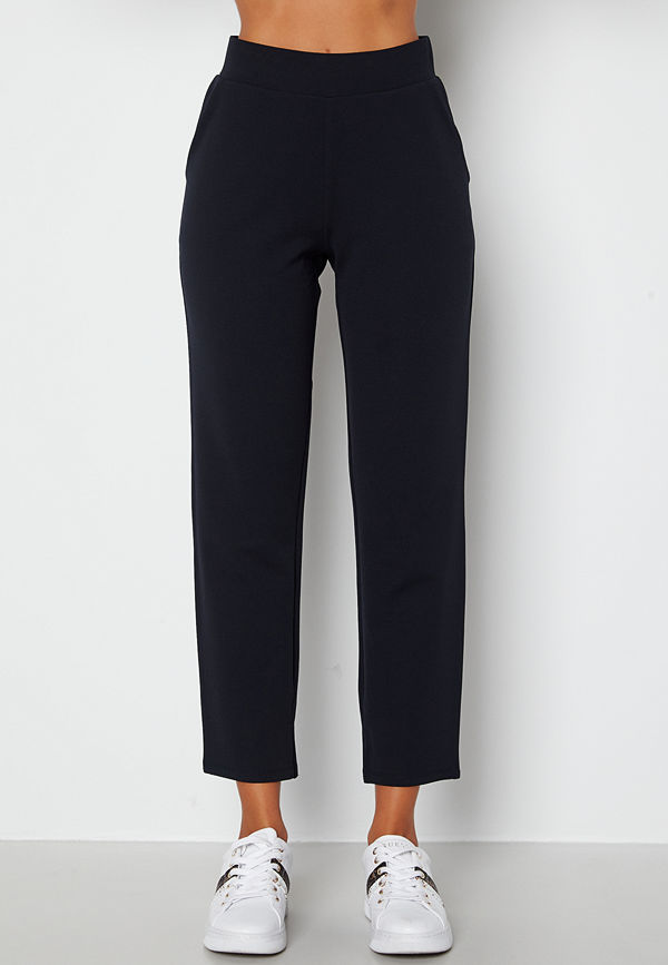 Happy Holly svarta byxor Yasmina Soft suit pants Dark navy