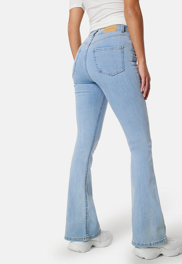 Bubbleroom Tove High Waist Flared Superstretch Bleached denim