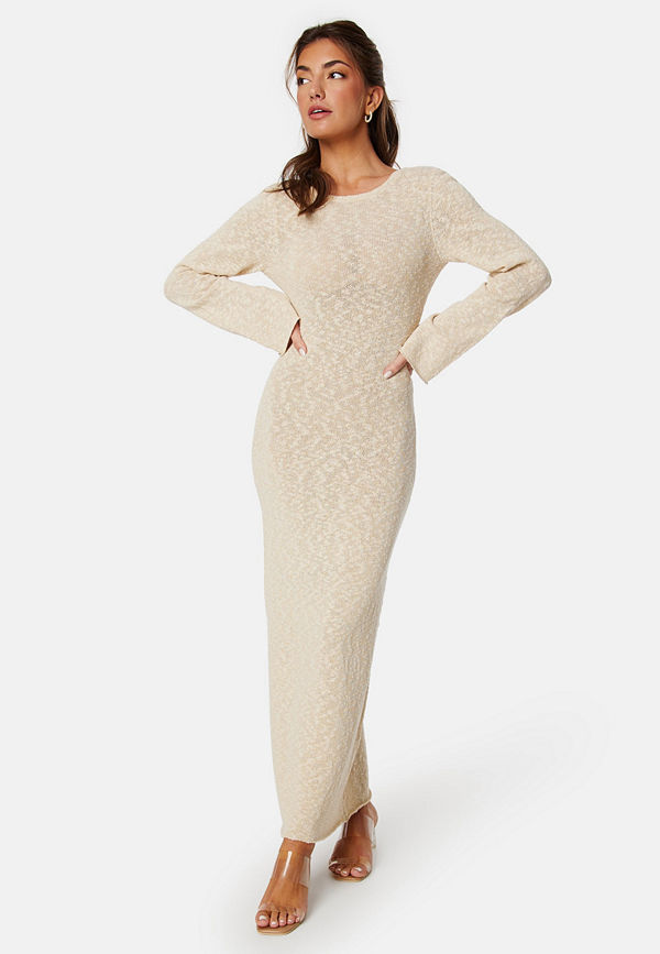 Bubbleroom Open Back Fine Knitted Maxi Dress Light beige - Klnningar  online - Modegallerian