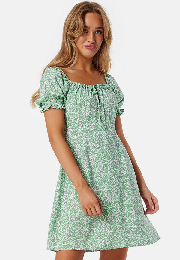 Bubbleroom Front Tie Short Dress Green/Patterned