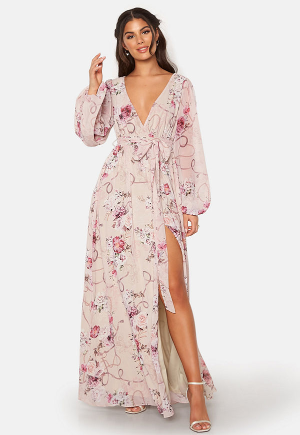 Goddiva Floral Long Sleeve Chiffon Maxi Dress Latte - Klnningar online - Modegallerian Goddiva Floral Long Sleeve Chiffon Maxi Dress Latte - Klnningar online - Modegallerian