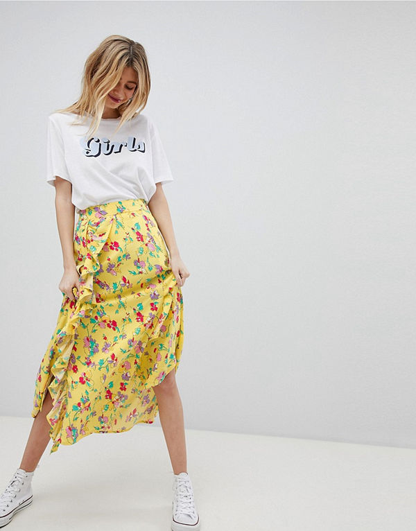 ASOS DESIGN Gulblommig tekjol i midilängd Blommig gul
