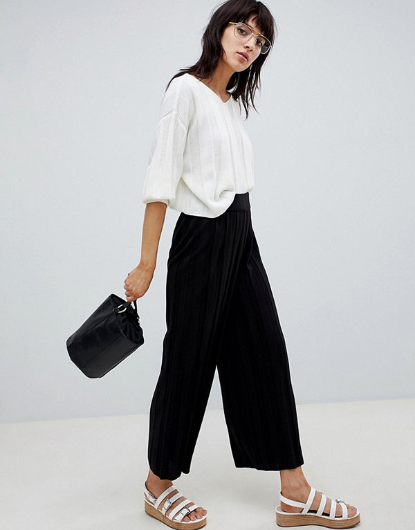 ASOS DESIGN Stickade culotte-byxor med bred ribbning