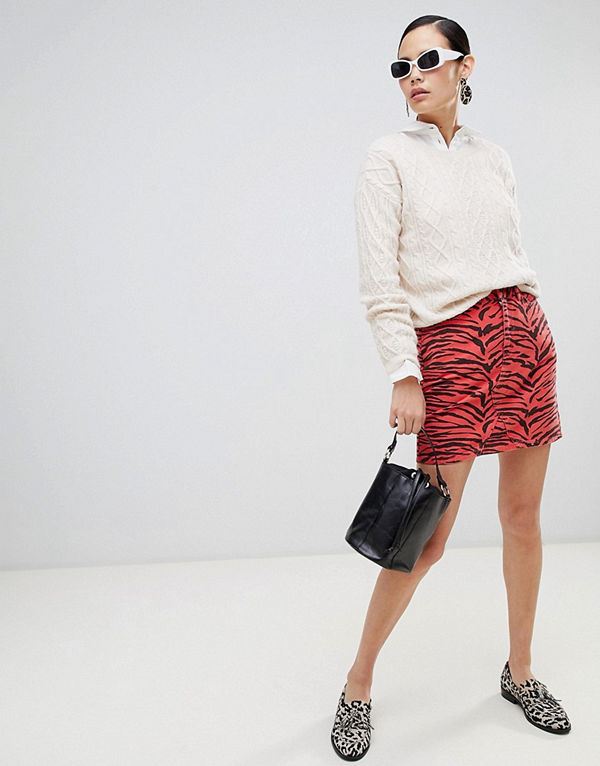 New Look Animal Djurmönstrad jeanskjol i mini-modell Rött mönster