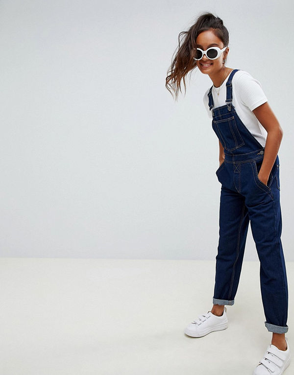 ASOS DESIGN Sköljtvättade hängselbyxor i denim Blå tvätt