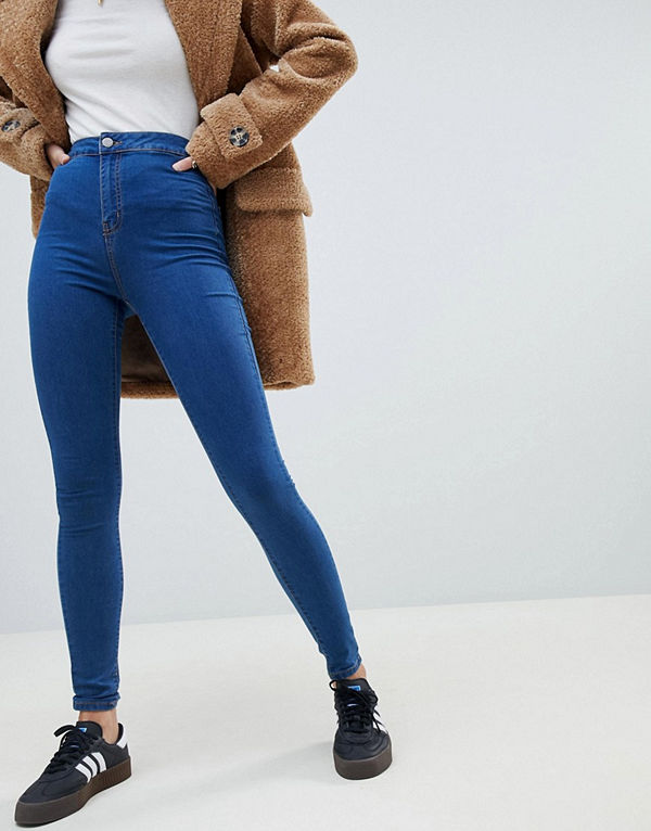Noisy May Blå jeans med hög midja och smal passform Mellanblå