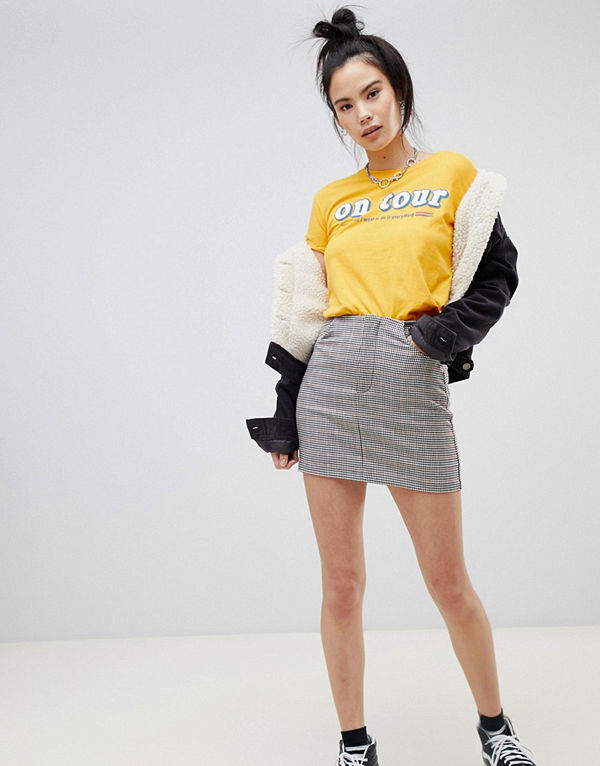 Pull&Bear Minikjol med drakgedja fram Flera rutmönster