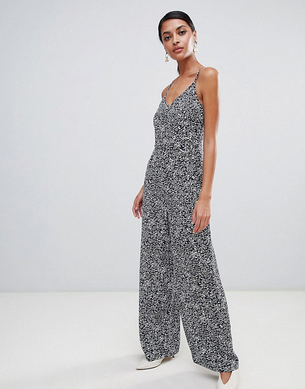 Warehouse Mönstrad jumpsuit med skärp med stor ring Flerfärgad