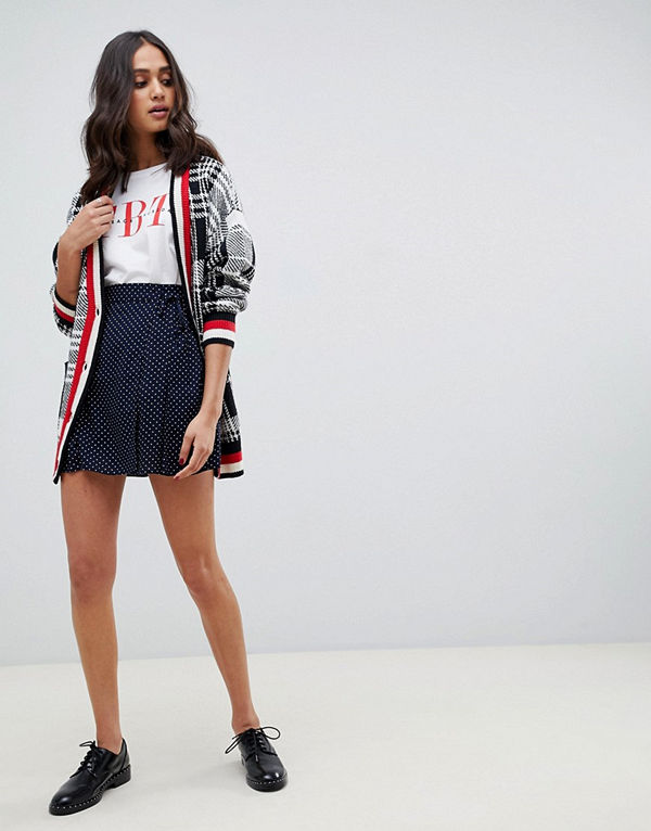 ASOS DESIGN Prickig minikjol i omlottmodell