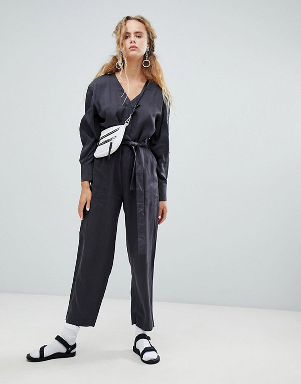 Weekday Grå utility-jumpsuit med ficka Mörgrå