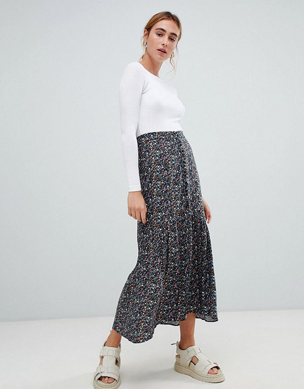Pull&Bear Midikjol med knappar framtill