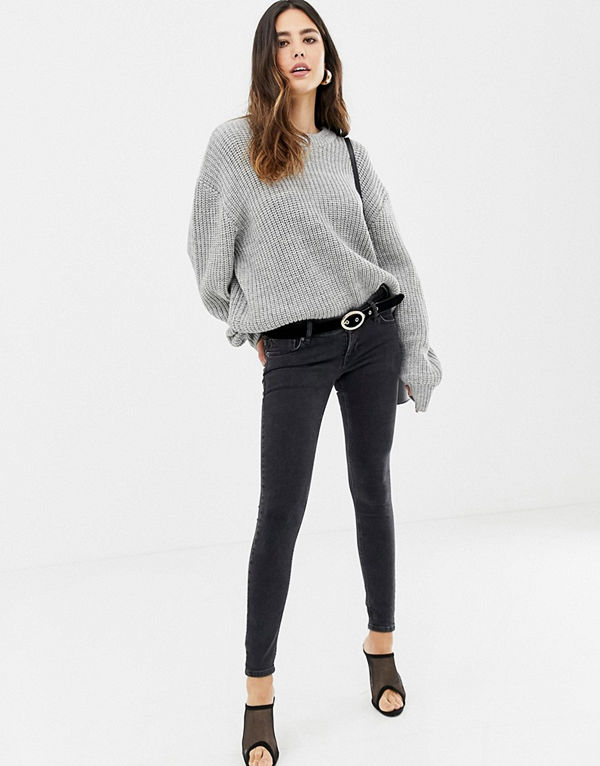 ASOS DESIGN Svarta skinny jeans med extremt låg midja och tvättad look Tvättad svart