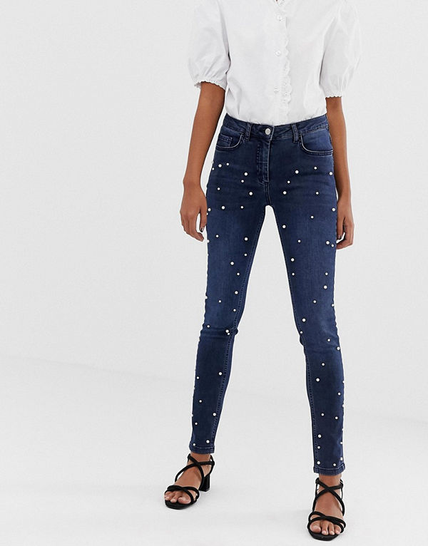 Soaked in Luxury Jeans med pärlutsmyckning Mörkblå