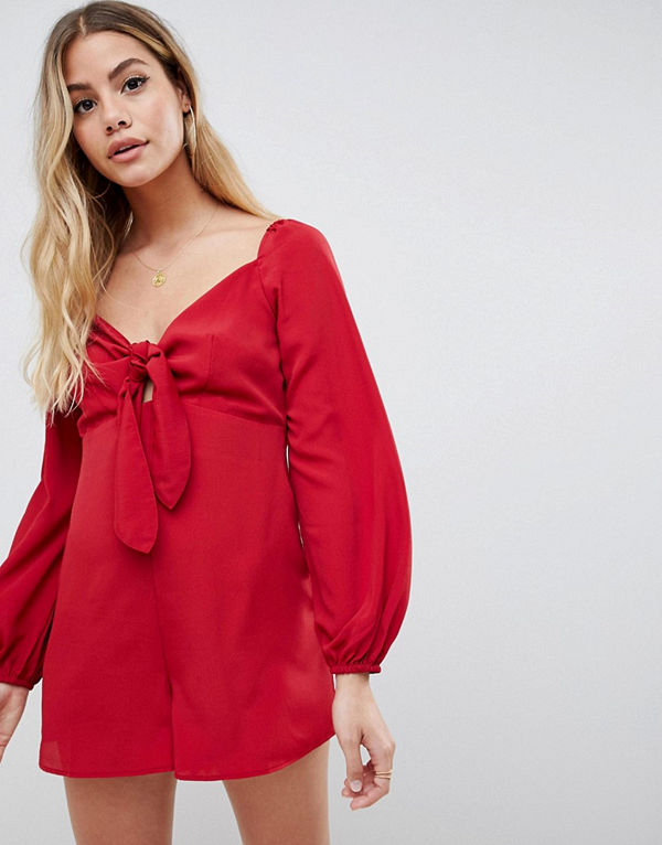 ASOS DESIGN Mösntrad playsuit med snurrad knut framtill och blusärm Mörkröd