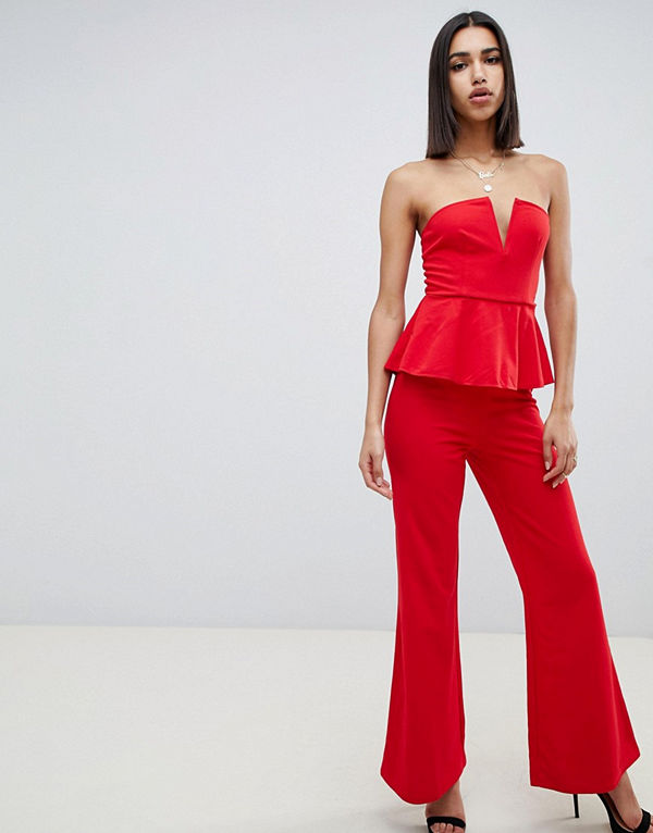 Girl In Mind V-ringad jumpsuit med vida ben i strukturerat tyg