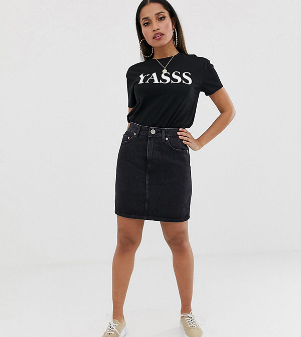 ASOS Petite Svart jeanskjol med hög midja Tvättad svart