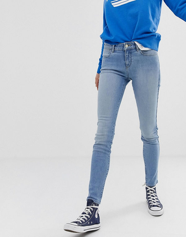 Wrangler Skinny jeans med medelhög midja Ljusblå