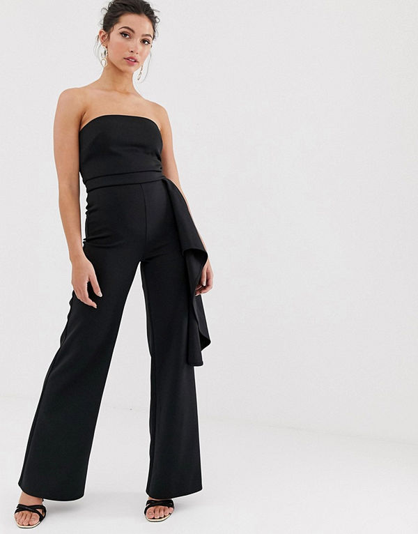 True Violet Exclusive Svart jumpsuit med peplumfåll i sidan