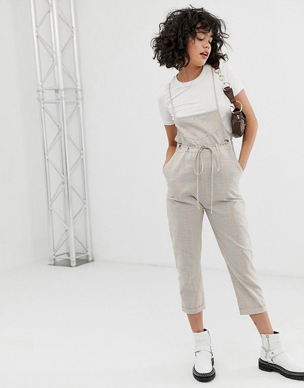 Wild Honey Rutig jumpsuit med smala axelband Gräddfärgat rutmönster