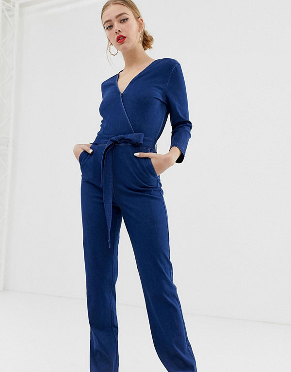 Only Jumpsuit i denim med omlott framtill Mellanblå