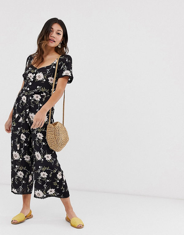 Miss Selfridge Blommig jumpsuit med knappar