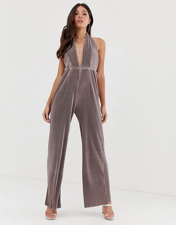 Missguided Mörklila jumpsuit med halterneck och plissering Mörklila