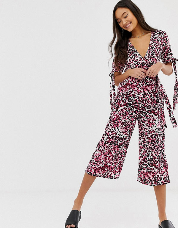 Qed London Rosa djurmönstrad jumpsuit Djurmönster
