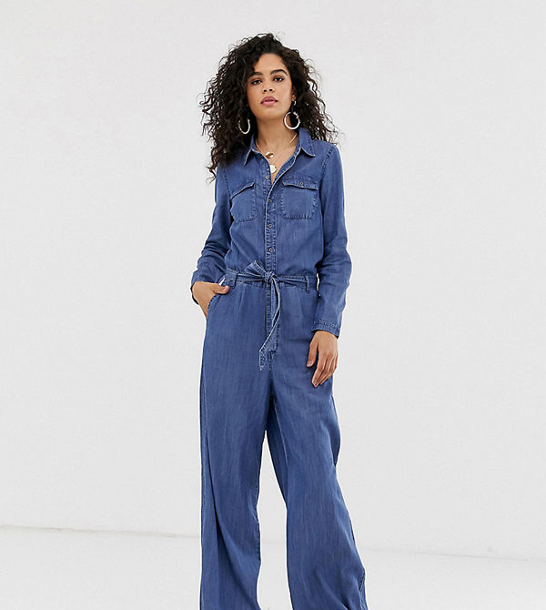 Only Tall Jumpsuit med vida ben och knappar i denim Mellanblå