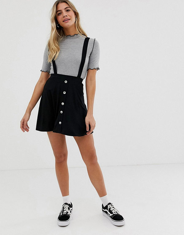 ASOS DESIGN Förklädesklänning i minimodell med knäppning framtill