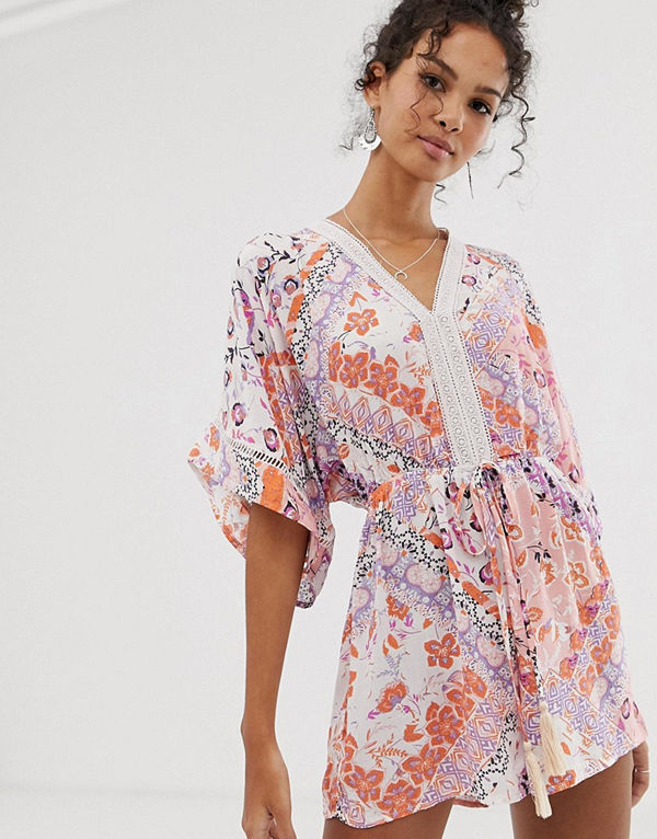 En Crème Scarfmönstrad playsuit med kimonoärmar Orange purple