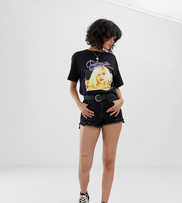Pull&Bear Svarta jeansshorts i "mom jeans"-modell med revor