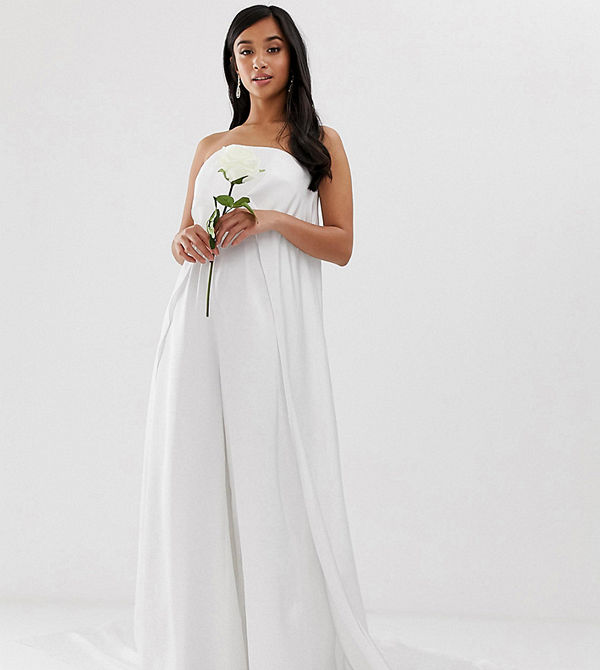 ASOS Edition Petite Bröllopsjumpsuit med volym och cape i ryggen Elfenben