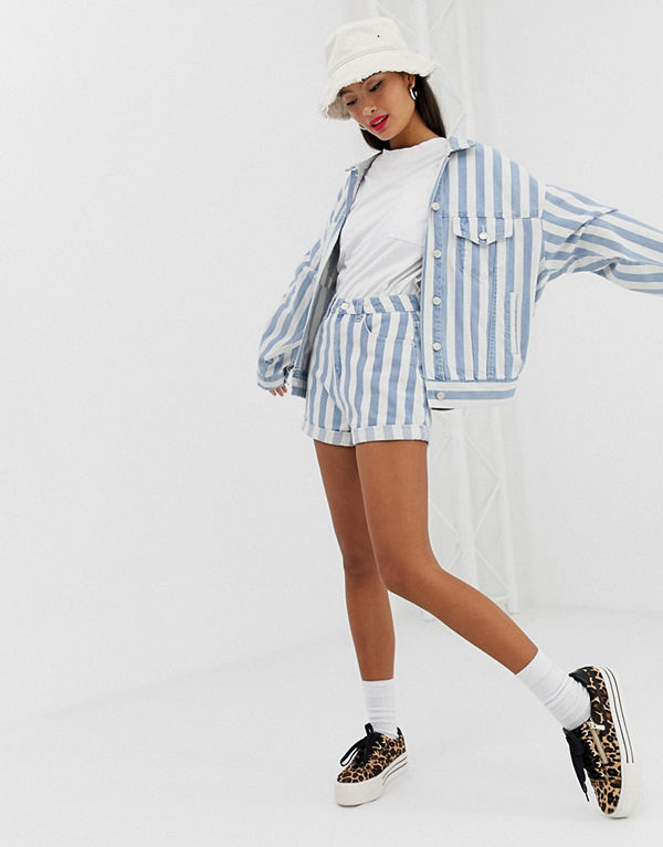 Signature 8 Randiga jeansshorts med hög midja Blårandig