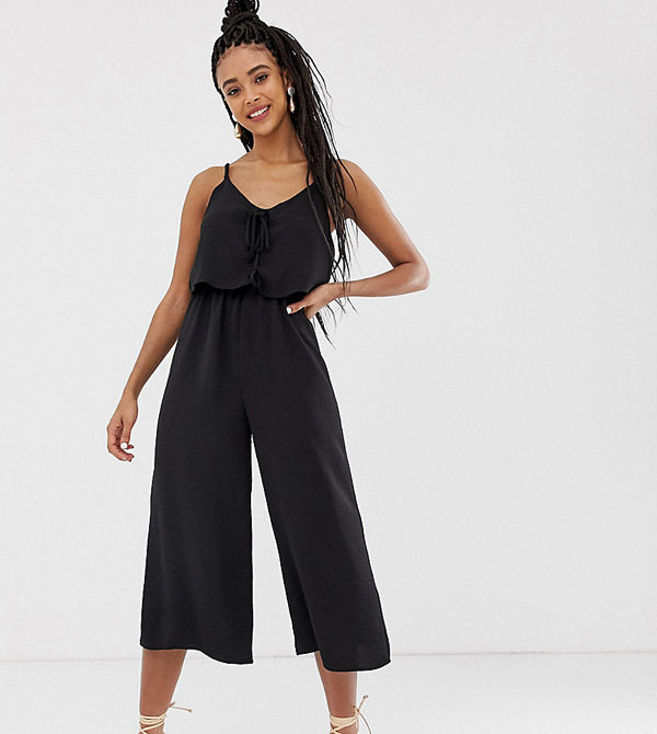 New Look Svart draperad jumpsuit med knytning fram