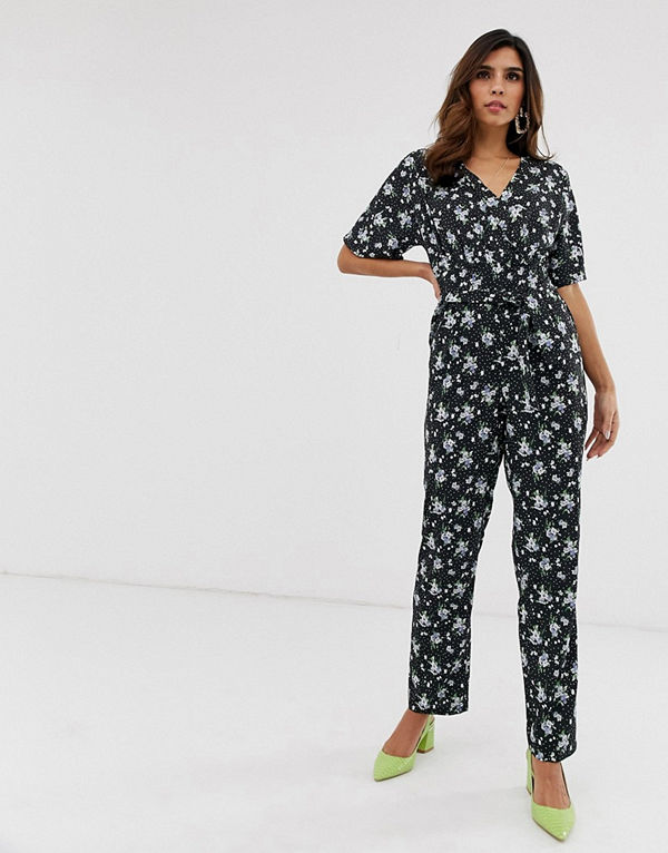 Uttam Boutique Blommig jumpsuit med omlott