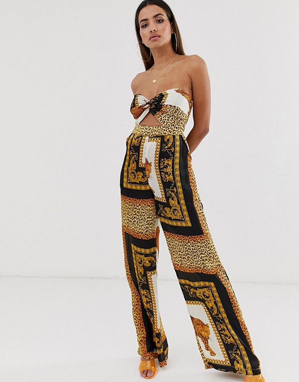 PrettyLittleThing Scarfmönstrad bandeau-jumpsuit med snurrad knut framtill