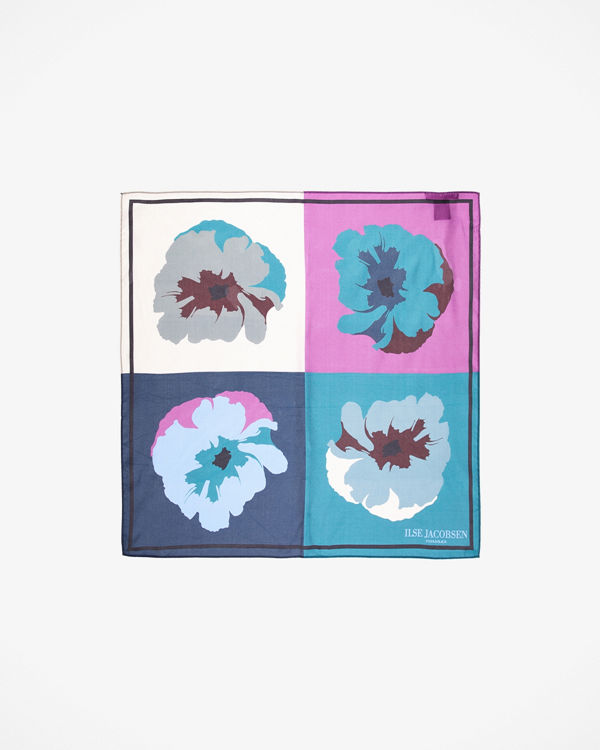 Ilse Jacobsen Popp scarfs