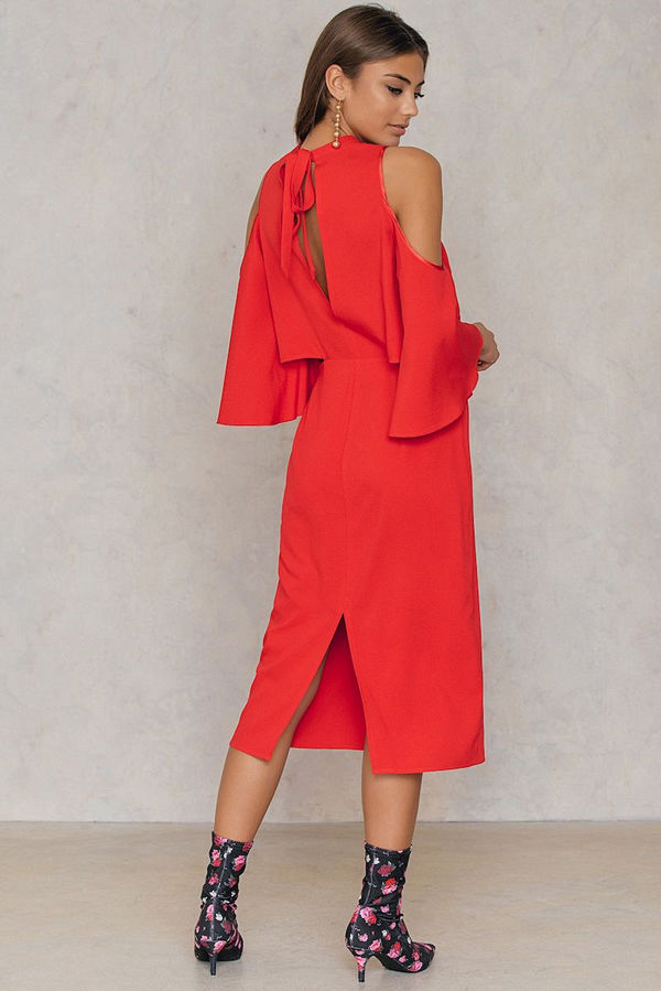 NA-KD Cut Out Tied Neck Dress röd