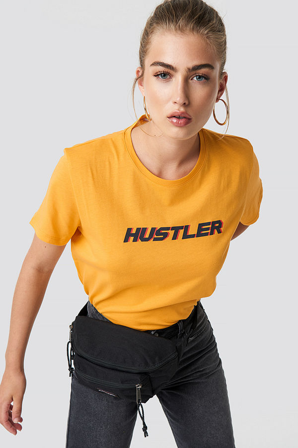 NA-KD Hustler Oversized Tee gul