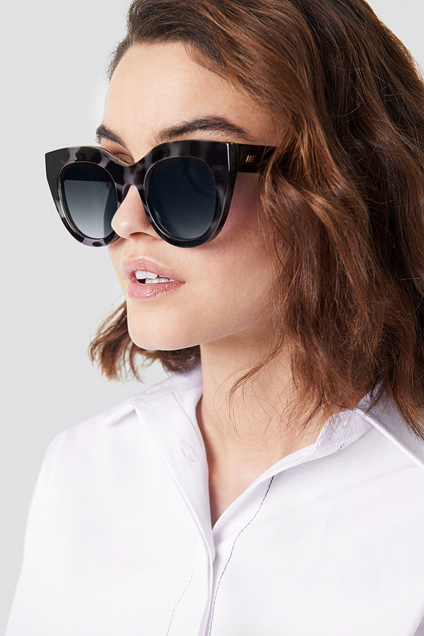 Le Specs Air Heart svart