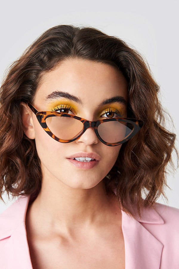 Emilie Briting x NA-KD Cateye Sunglasses brun