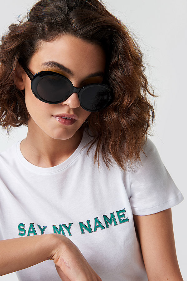 Emilie Briting x NA-KD Oval Sunglasses svart
