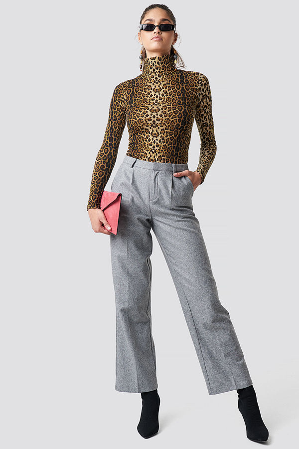 NA-KD Classic ljusgrå byxor Creased Wide Leg Pants grå